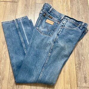 Wrangler Men's Relaxed Jeans - Blue